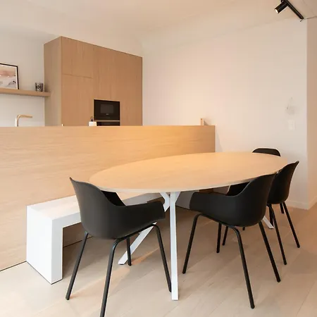 Apartment Deluxe 3 Bedrooms Apartment With Casino View At The Beach And Free Parking *