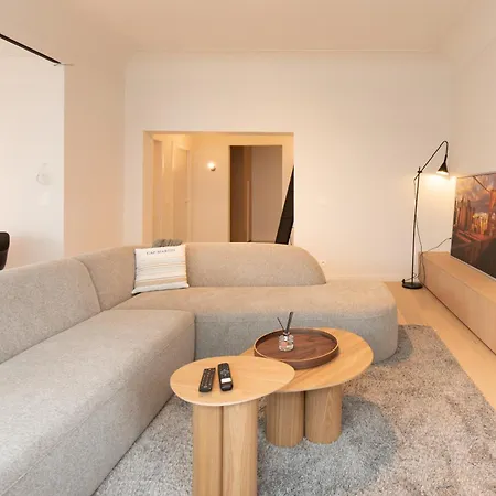 Deluxe 3 Bedrooms Apartment With Casino View At The Beach And Free Parking