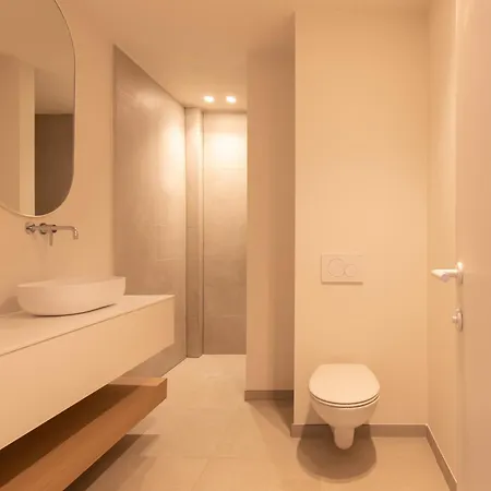 Apartment Deluxe 3 Bedrooms Apartment With Casino View At The Beach And Free Parking *