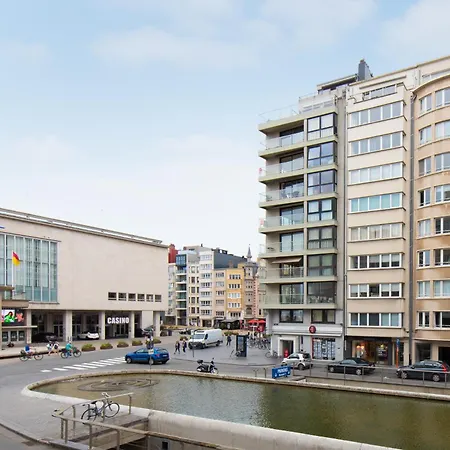 Deluxe 3 Bedrooms Apartment With Casino View At The Beach And Free Parking Apartment