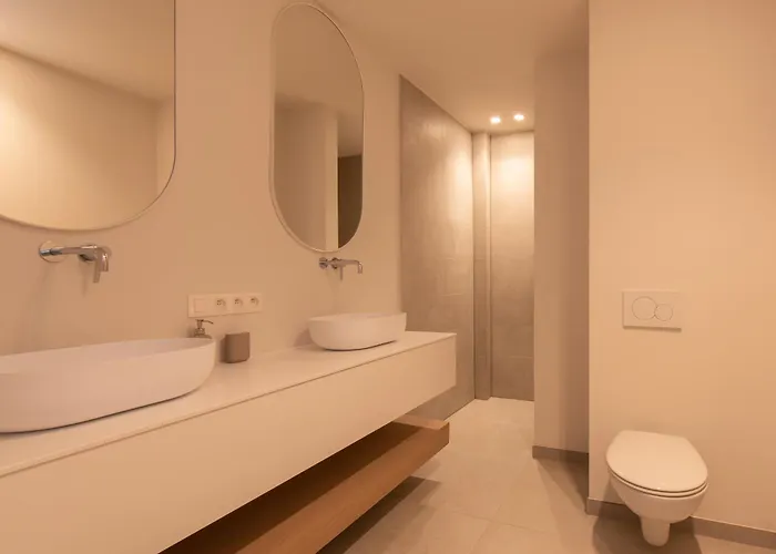 Deluxe 3 Bedrooms With Casino View At The And Free Parking