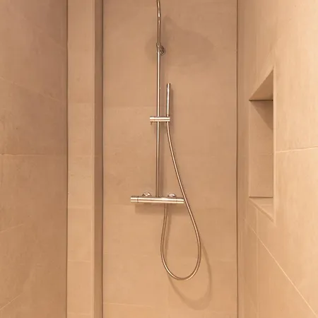 Deluxe 3 Bedrooms With Casino View At The And Free Parking *