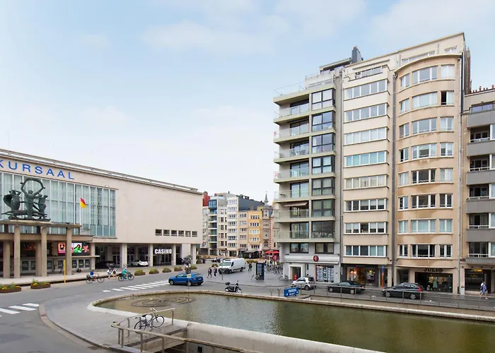 Deluxe 3 Bedrooms With Casino View At The And Free Parking Apartment